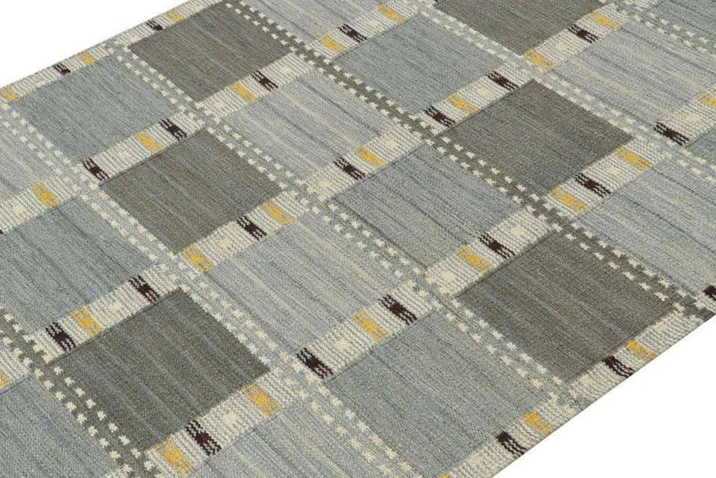 Anna Greta Sjoqvist Flatweave Carpet – Handwoven Wool Rug in Soft Greys | Scandinavian Style