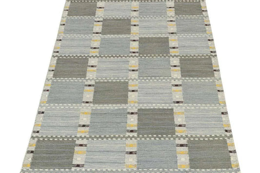 Anna Greta Sjoqvist Flatweave Carpet – Handwoven Wool Rug in Soft Greys | Scandinavian Style