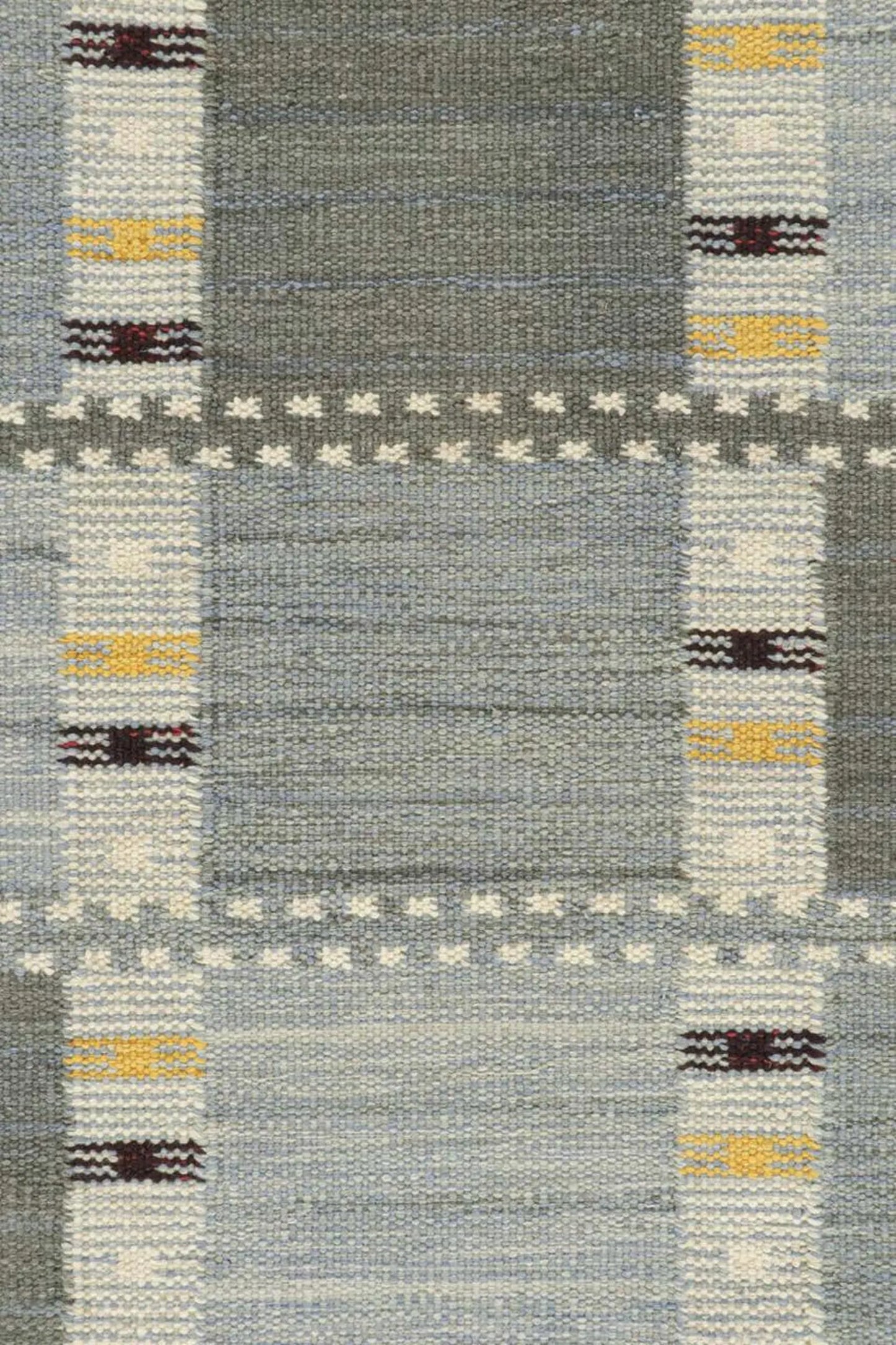 Anna Greta Sjoqvist Flatweave Carpet – Handwoven Wool Rug in Soft Greys | Scandinavian Style