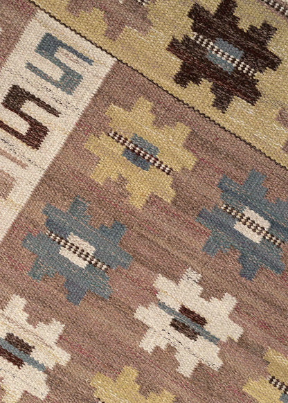 Swadeshi Inspired kilim Rug Scandinavian Modern Meets Earth Tone Elegance