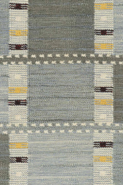 Anna Greta Sjoqvist Flatweave Carpet – Handwoven Wool Rug in Soft Greys | Scandinavian Style